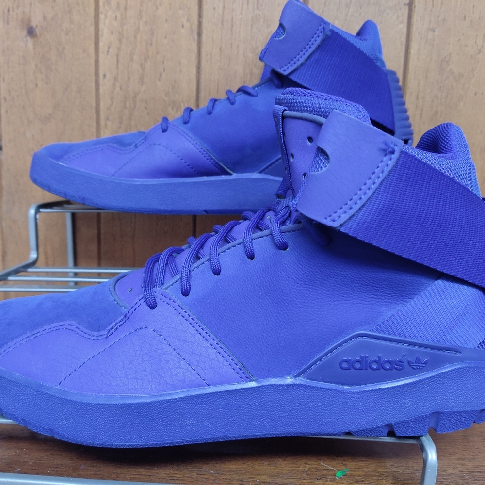 Adidas - Picture 2 of 6
